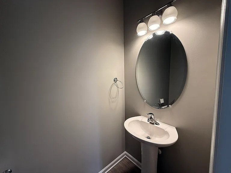 270 Mabdarin Dr — Photo 11