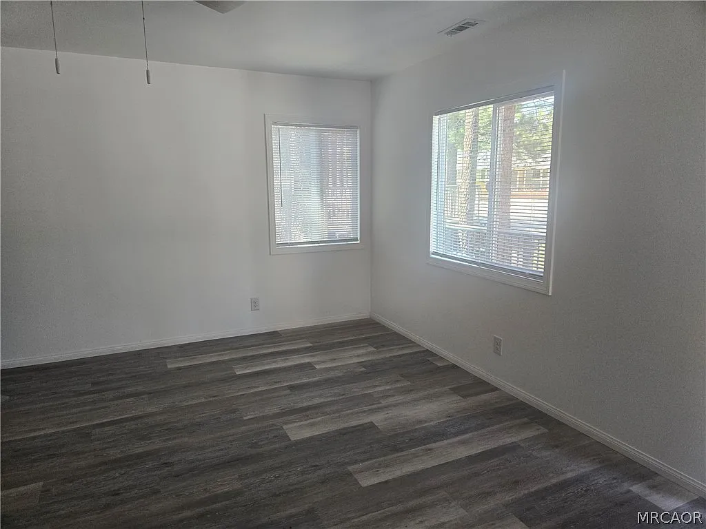 3 bed, 2.0 bath, 965 sqft, $1,950 — Photo 4
