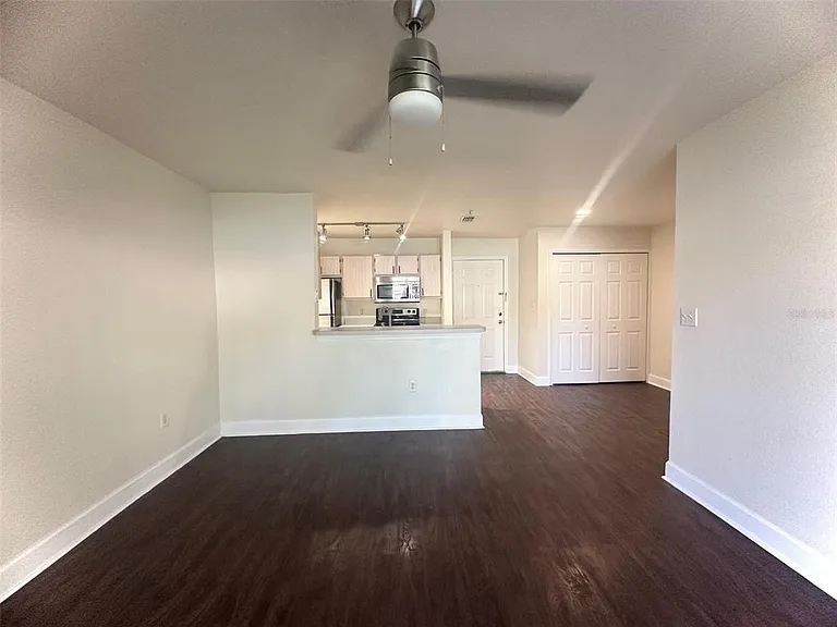 5467 Vineland Rd #6114 — Photo 3