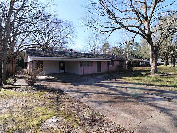 2nd image of 114 Somerset Dr #1