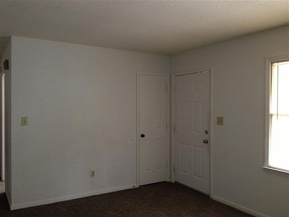 3rd image of 2308 Morningside Dr