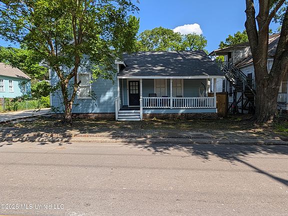 2nd image of 315 Arlington Ave
