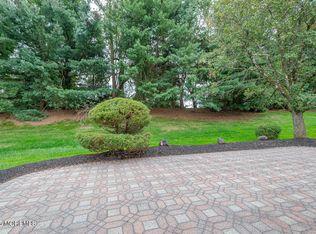 72 Murray Hill Ter, Marlboro, NJ 07746