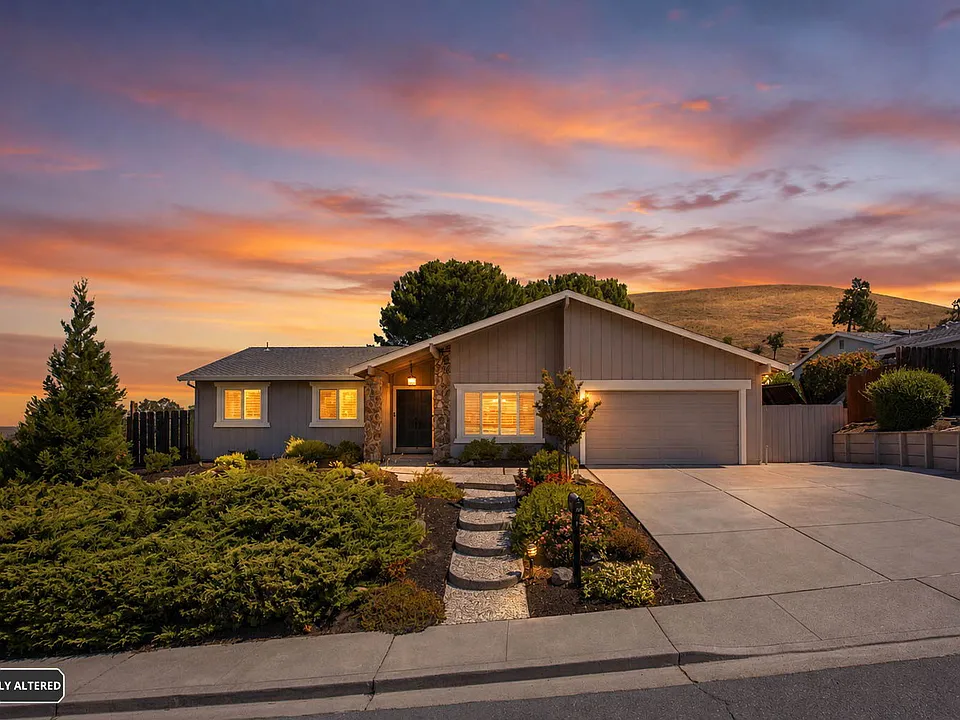 157 Regency Dr