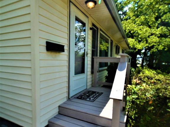 5th image of 2323 Farrand Dr