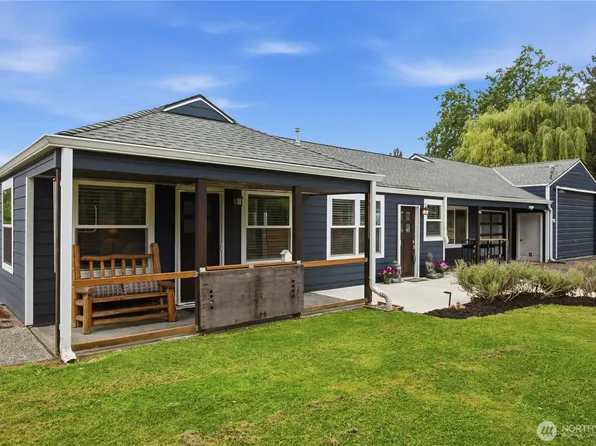 406 1st Avenue E, Pacific, WA 98047