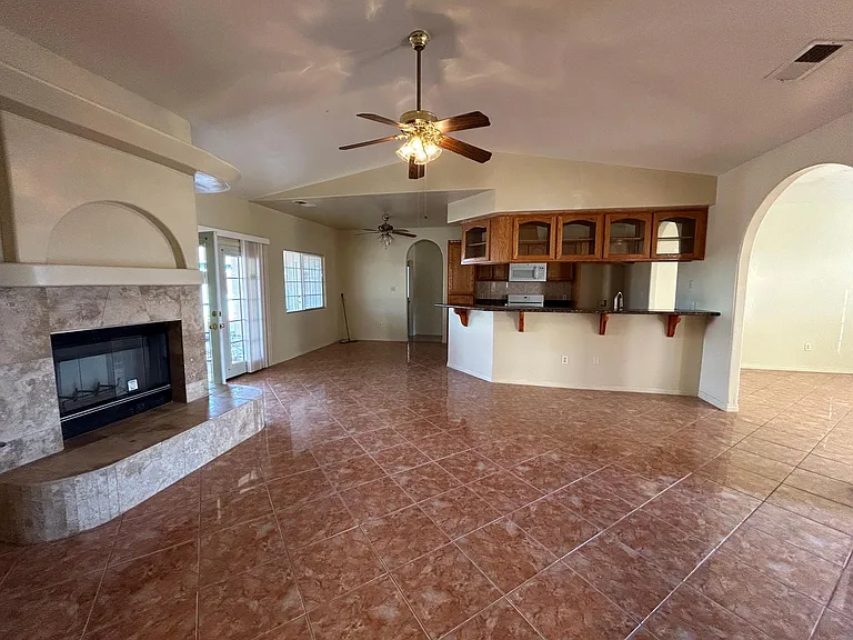 8797 Holly Ave — Photo 3