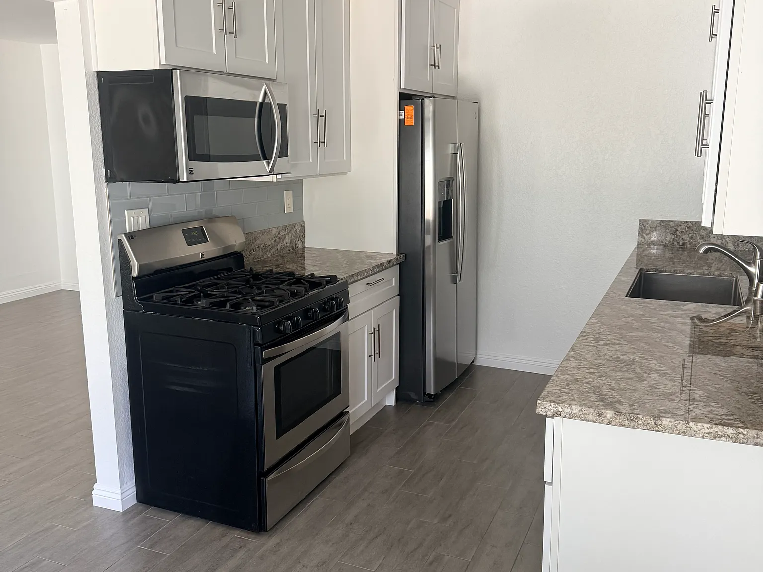 1 bed, 780 sqft, $2,600 — Photo 3