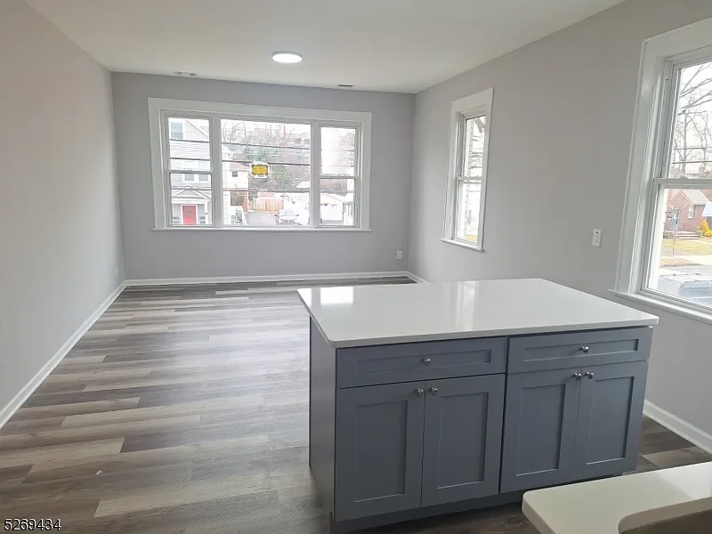 1 bed, 1.0 bath, $1,700 — Photo 3