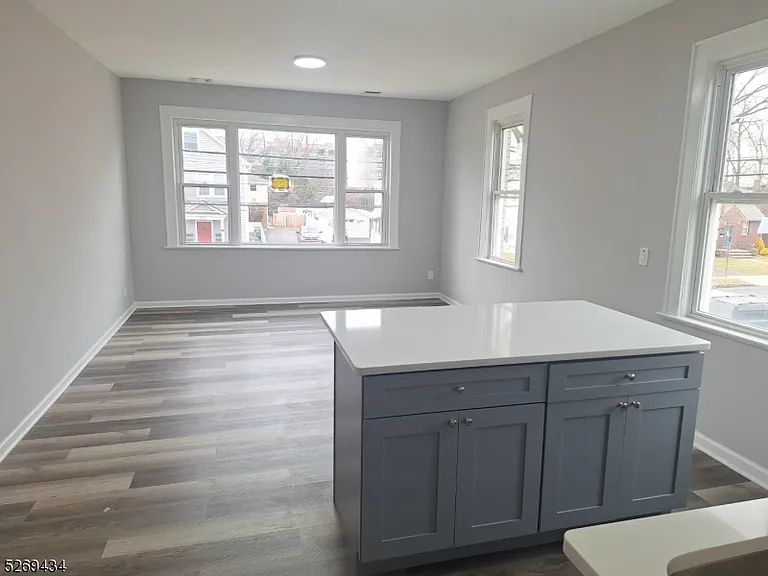 249 W Linden Ave — Photo 3