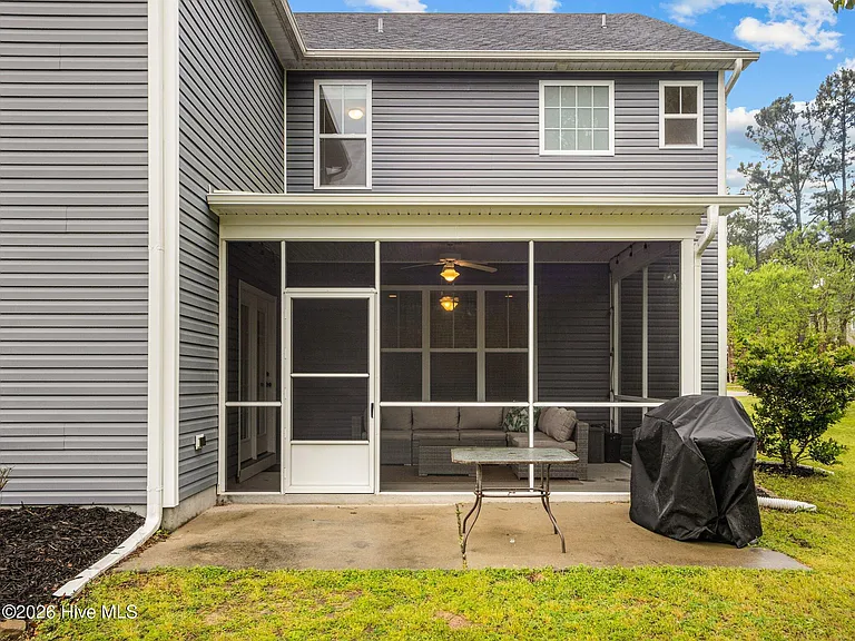 154 Cornel Ln — Photo 35