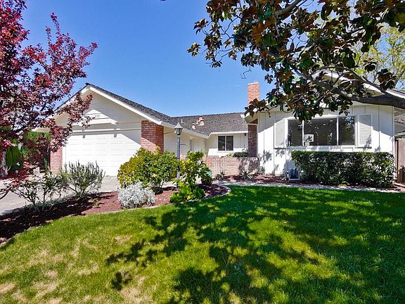 2nd image of 995 Starflower Ct
