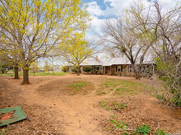 2nd image of 732 State Highway 132 N
