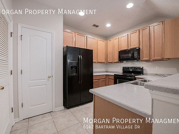 5th image of 6142 Bartram Village Dr