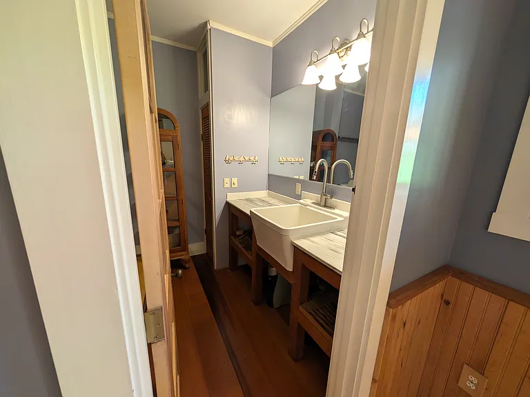 909 Longpoint Rd — Photo 14