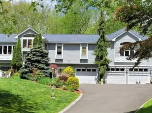 13 River Rd #2, Monroe, CT 06468