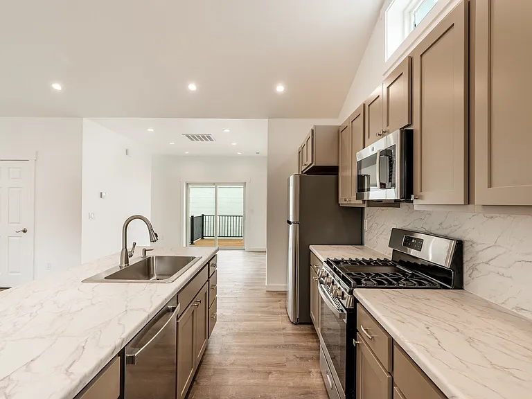 519 N Gould St — Photo 10
