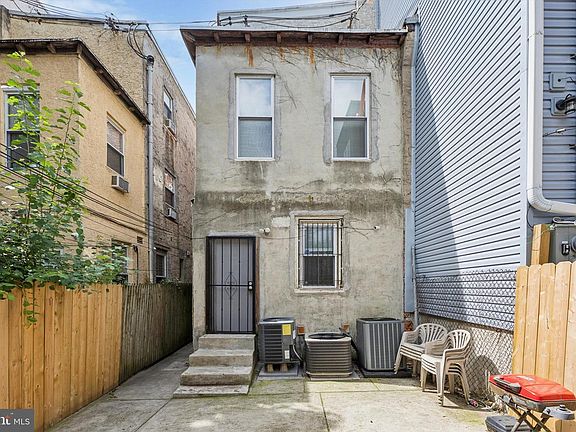 3rd image of 1729 W Montgomery Ave