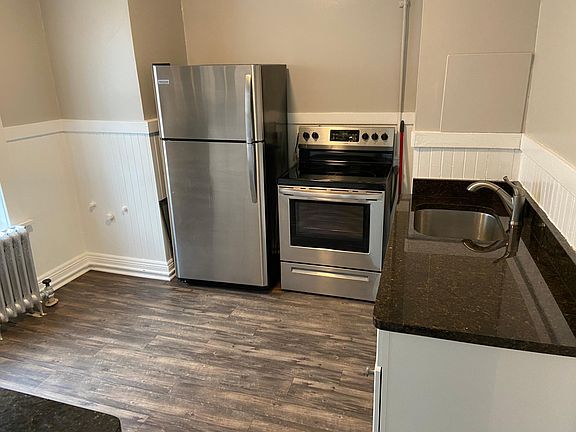 3rd image of 4088 Erie St #7