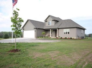 6077 Hickory Dr, Goodrich, MI 48438