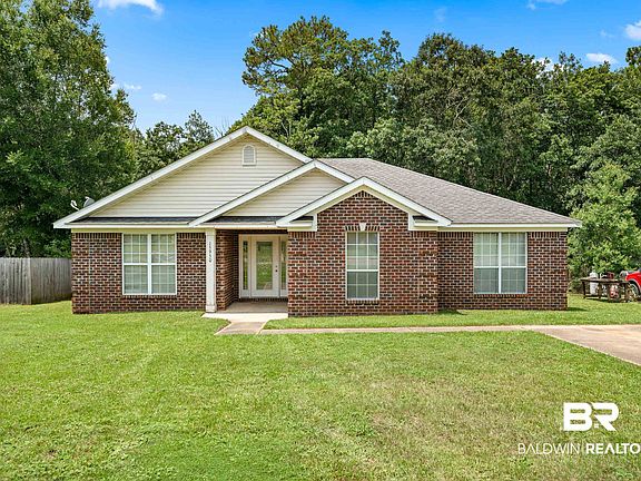 3rd image of 15950 Pecan View Dr