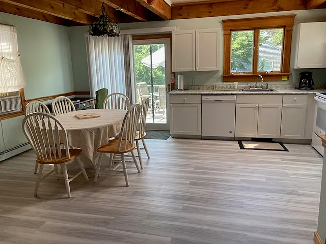 56 Wood Ave — Photo 8
