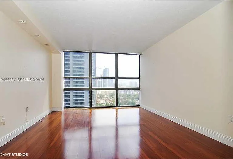 600 NE 36th St #1817 — Photo 6