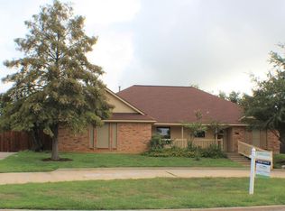 1511 Chaucer Dr, Cleburne, TX 76033