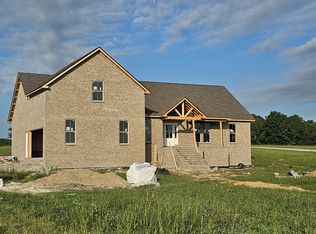 7452 Flewellyn Rd, Cedar Hill, TN 37032