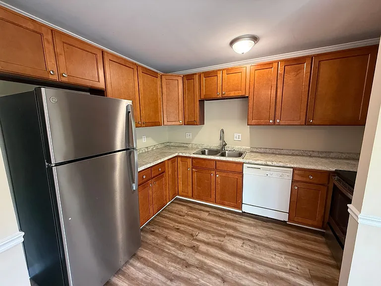 4720 Matt Dr — Photo 6