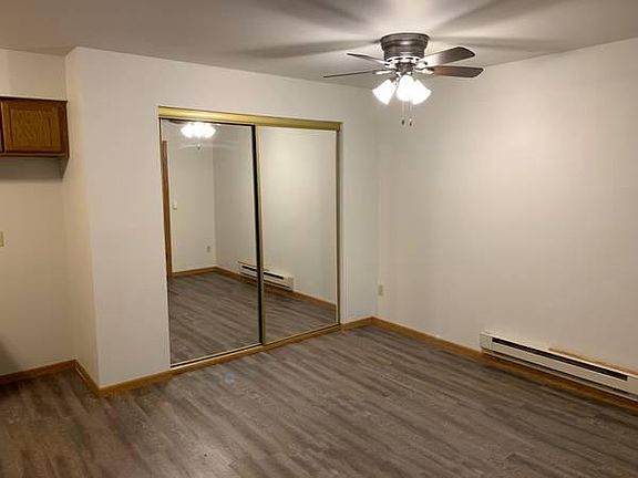 3rd image of 130 W Oak Leaf Dr #2