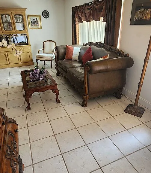610 Palm Dr — Photo 4
