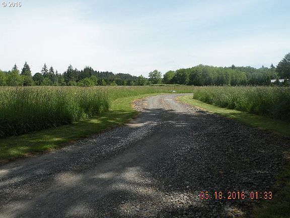 3rd image of 82 Northeast Ave