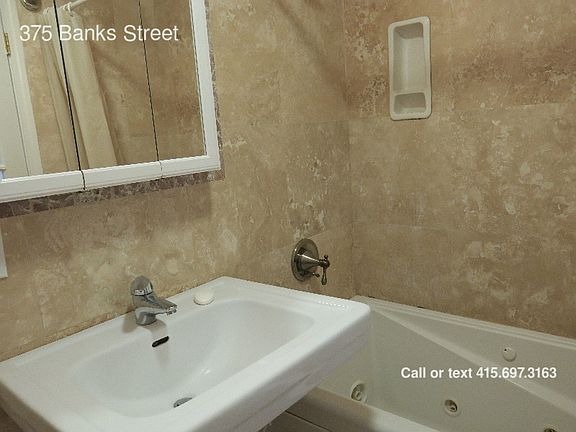 5th image of 375 Banks St
