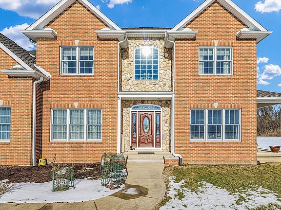5th image of 1806 Cobble Creek Dr