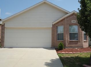 1108 Maplewood Ln, Crowley, TX 76036