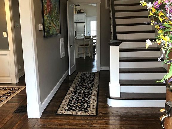 5th image of 2233 Woodford Pl