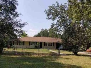 1200 S Beech St, Picayune, MS 39466