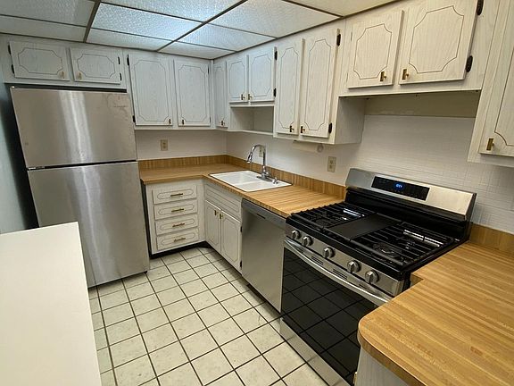 Kitchen, all new appliances