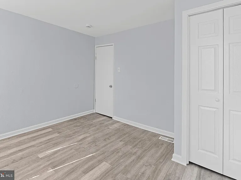 1669 N Milton Ave — Photo 11