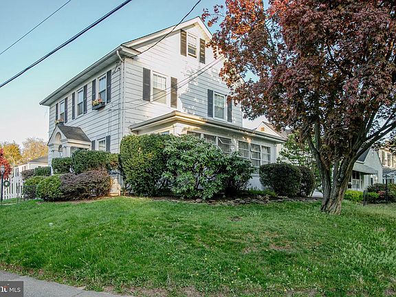 3rd image of 5 Eaton Ave