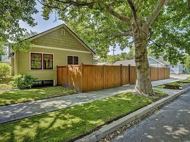 2400 W Idaho St — Photo 12