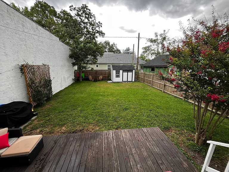 1407 Walnut St — Photo 29