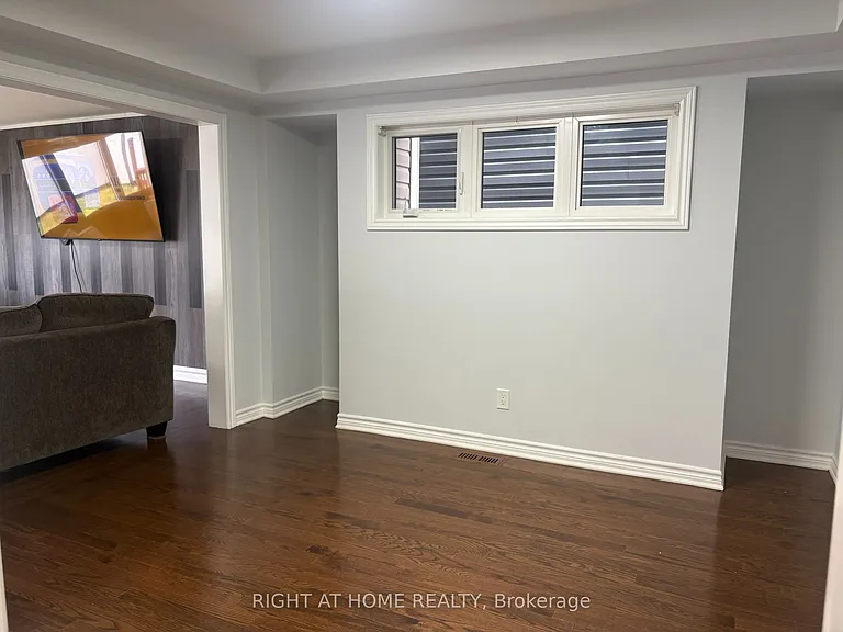 333 Rouncey Rd — Photo 9
