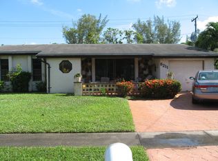 8211 Windsor Dr, Miramar, FL 33025