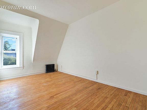 4th image of 278 New York Ave APT 4