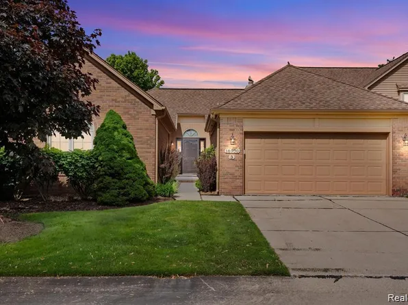 18900 Carriage Ln, Riverview, MI 48193