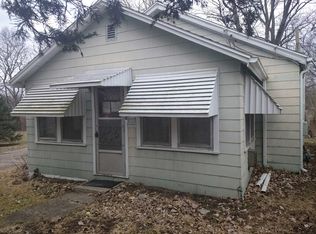 405 W Spruce St, Canton, IL 61520