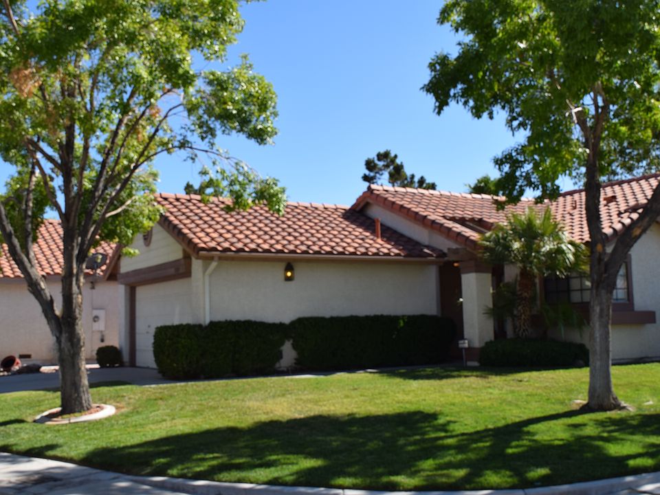 Corner Lot View
