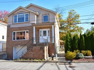 15 Comfort Ct #2, Staten Island, NY 10312